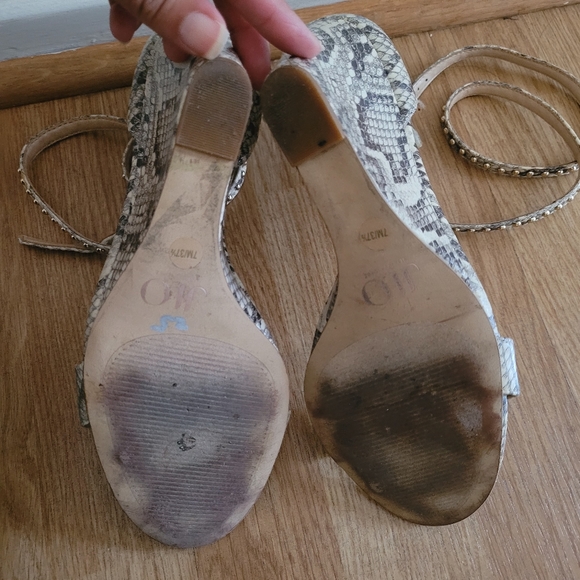 JLO Bannah Snakeskin wedge sandals - Picture 9 of 16